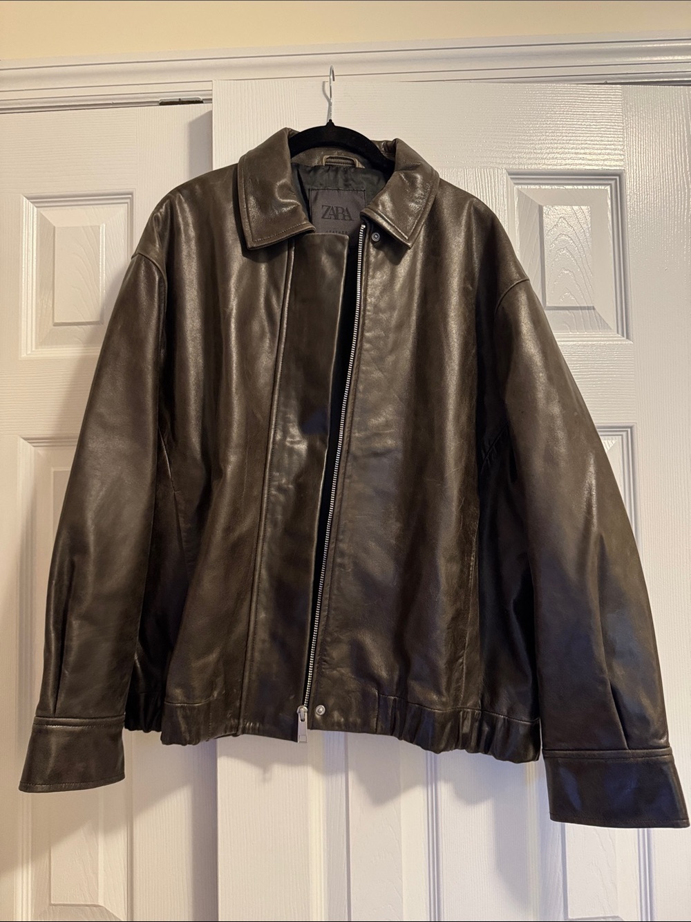 Zara Women’s Dark Brown 100% Leather Jacket - Size L